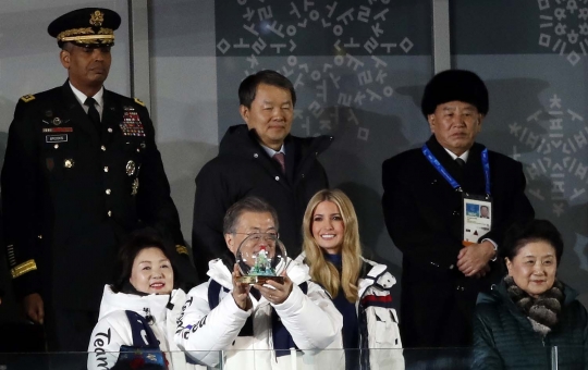 Ekspresi Jenderal Korut saksikan penutupan Olimpiade Pyeongchang bareng Ivanka Trump