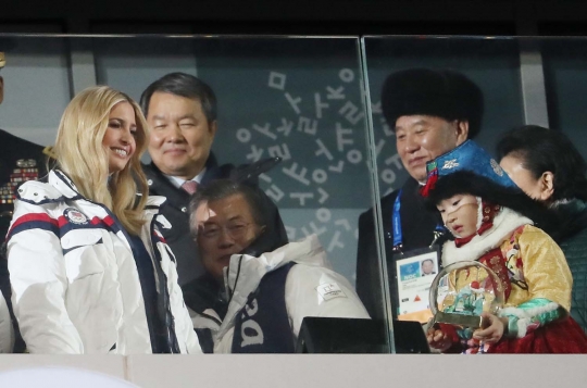 Ekspresi Jenderal Korut saksikan penutupan Olimpiade Pyeongchang bareng Ivanka Trump