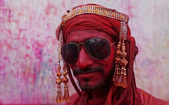 Warna-warni Festival Holi di India