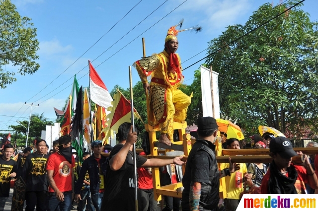 Foto : Atraksi ngeri 1.038 Tatung meriahkan Cap Go Meh di 