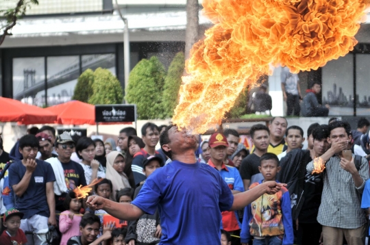 Atraksi berbahaya Kuda Lumping hebohkan pengunjung Car Free Day