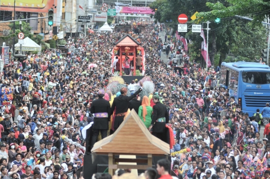 Parade budaya padati perayaan Cap Go Meh Glodok