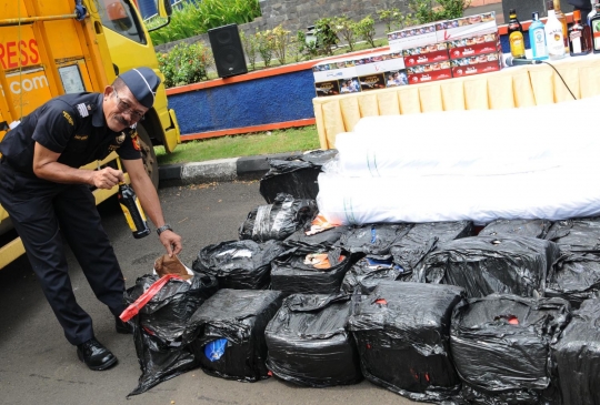 Hasil pengamanan Bea Cukai Banten terhadap potensi kerugian negara Rp 17 M