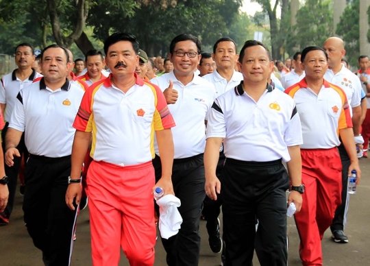 Kekompakan Panglima TNI dan Kapolri saat olahraga bareng