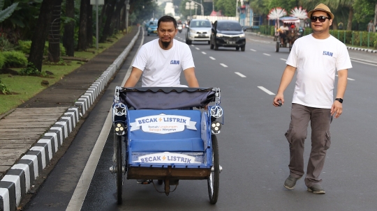 Ini becak listrik putra Amien Rais yang diserahkan ke Anies