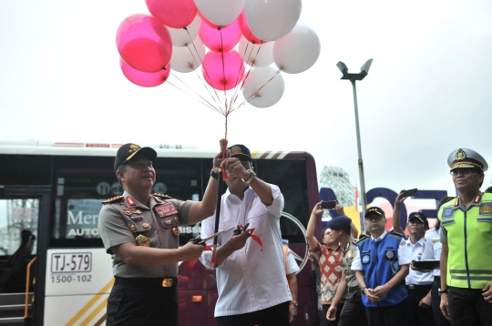 Kapolri dan Menhub luncurkan lajur khusus angkutan umum di tol Jakarta-Cikampek