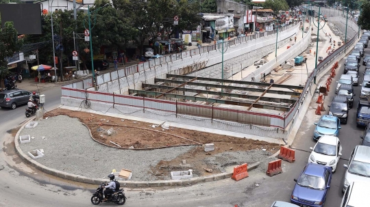 Penampakan proyek underpass Mampang yang capai 90 persen