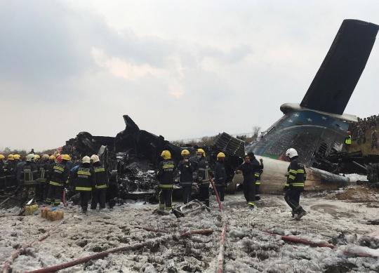 Pesawat jatuh dan terbakar di Nepal, 50 orang tewas