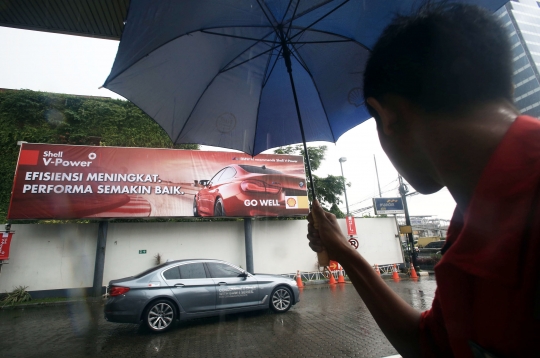 BMW Seri 5 mulai penjelajahan lima kota sejauh 900 km