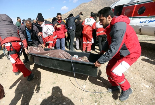 Ini penampakan puing pesawat jet sosialita Turki yang jatuh di Iran