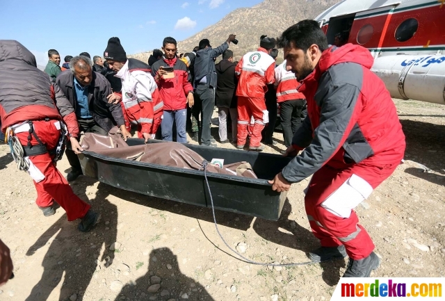 Foto Ini Penampakan Puing Pesawat Jet Sosialita Turki Yang Jatuh Di Iran Merdeka Com