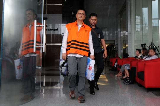 Penyuap Walikota Kendari usai menandatangani perpanjangan penahanan di Gedung KPK