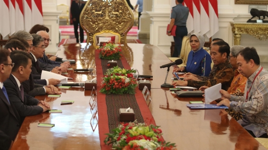 Jokowi terima perwakilan Kazakhstan di Istana Merdeka