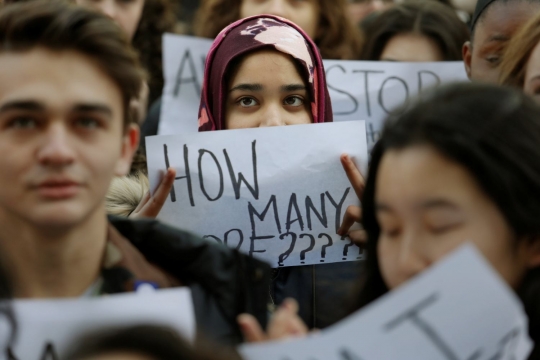 Peringati sebulan penembakan sekolah di Florida, pelajar-pelajar AS mogok belajar