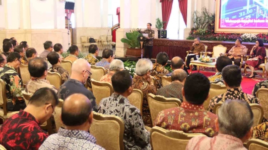 Presiden Jokowi kumpulkan pimpinan bank umum Indonesia di Istana