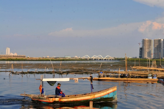 Ketinggian air laut di pesisir Jakarta menurun akibat reklamasi