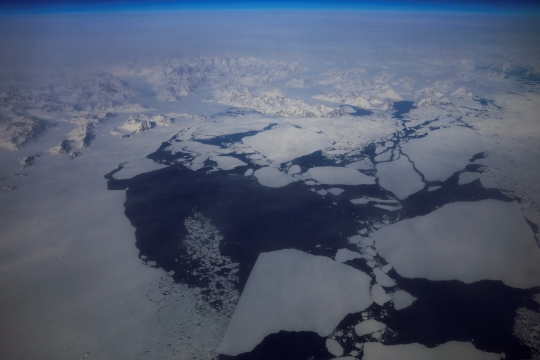 Pantauan udara kondisi hamparan es di Greenland