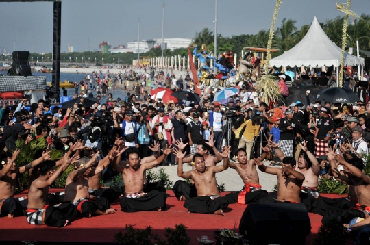 Tari Kecak meriahkan Festival Ogoh-Ogoh di Ancol