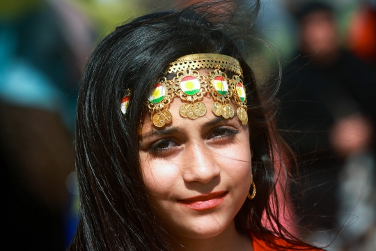 Pesona gadis-gadis cantik Kurdi rayakan Nowruz