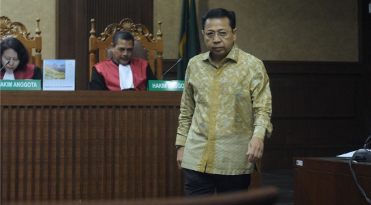 Ditemani catatan, Setya Novanto bersaksi di sidang lanjutan