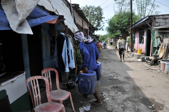 Pemasangan PAM mahal, air bersih eceran jadi harapan warga pesisir Jakarta