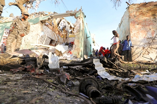 Mencekamnya serangan bom di Somalia yang tewaskan 14 orang