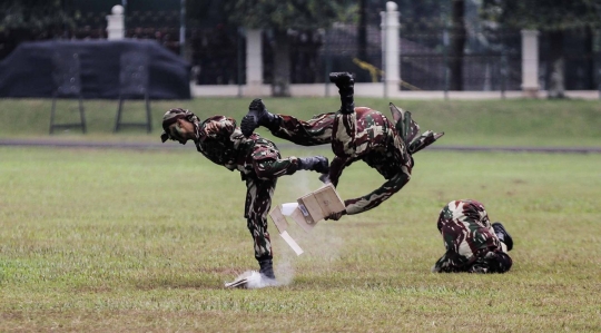 Melihat ketangguhan prajurit Kopassus saat bela diri