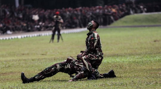 Melihat ketangguhan prajurit Kopassus saat bela diri