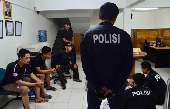 Polisi geledah tempat penampungan TKI ilegal di Bekasi