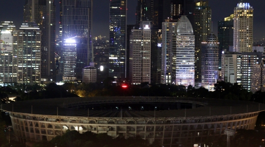 Potret Stadion GBK tanpa gemerlap cahaya saat perayaan Earth Hour