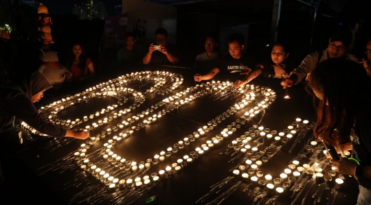 Potret Stadion GBK tanpa gemerlap cahaya saat perayaan Earth Hour