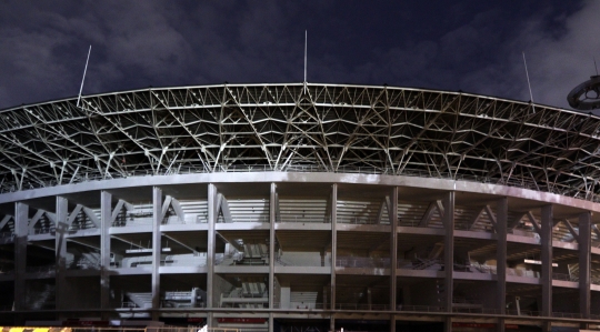 Potret Stadion GBK tanpa gemerlap cahaya saat perayaan Earth Hour