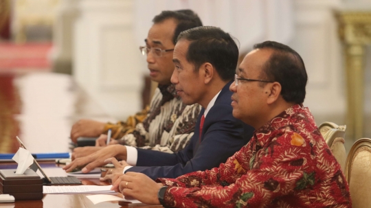 Presiden Jokowi terima perwakilan ojek online di Istana