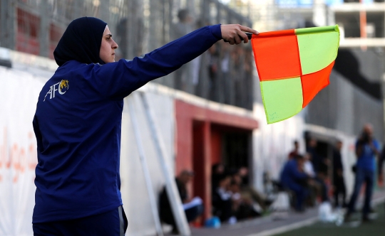 Mengenal Yasmeen, wasit cantik asal Palestina