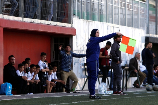 Mengenal Yasmeen, wasit cantik asal Palestina