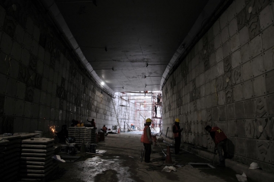 Menelusuri underpass Matraman yang bercabang dua