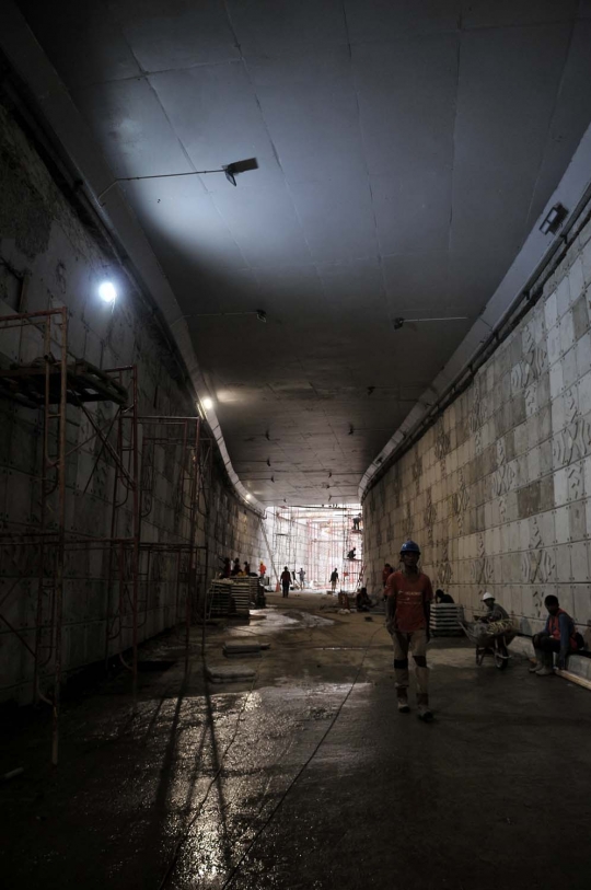 Menelusuri underpass Matraman yang bercabang dua