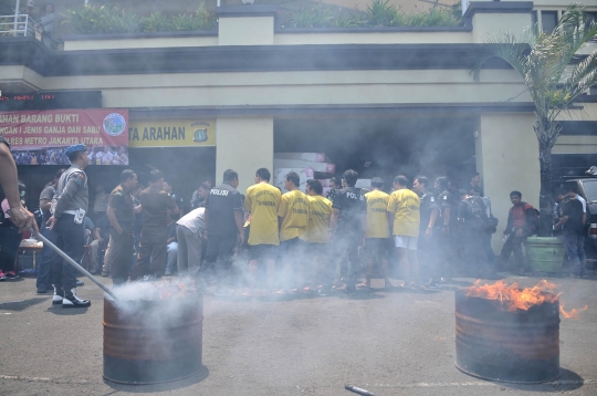 Polres Jakarta Utara musnahkan 382 gram sabu dan 39 kg ganja