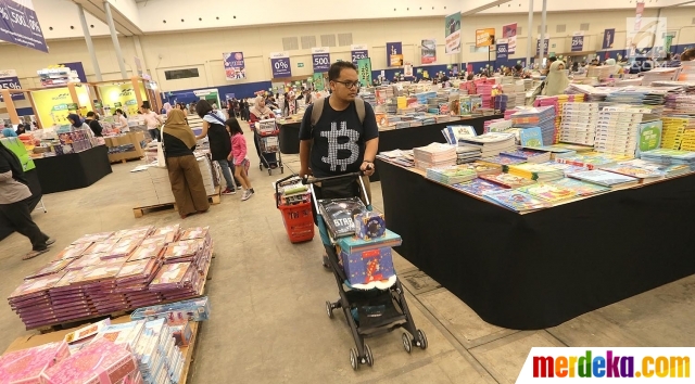 Foto : Big Bad Wolf manjakan pecinta buku dengan diskon 