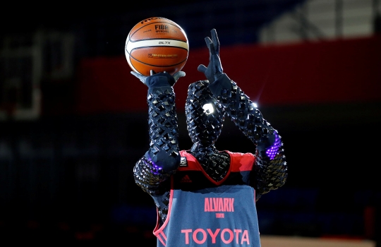 Canggih, robot pemain basket ini punya akurasi tembakan sempurna