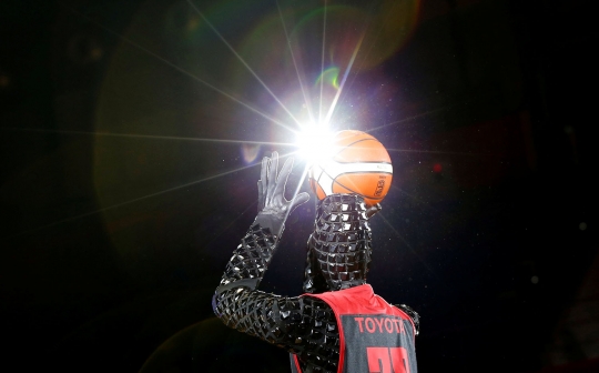 Canggih, robot pemain basket ini punya akurasi tembakan sempurna