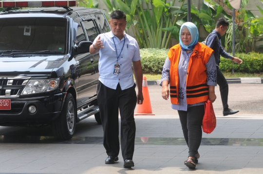Panitera PN Tangerang Tuti Atika diperiksa KPK terkait suap