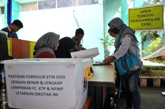 Jelang batas akhir, warga serbu kantor pajak untuk lapor SPT