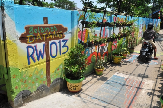Warna-warni Gang Mural di sudut Jakarta