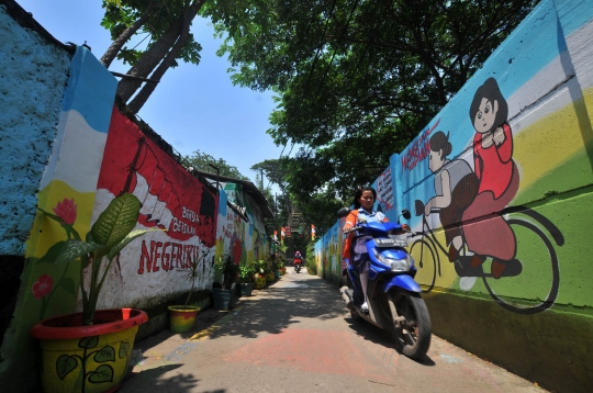 Warna-warni Gang Mural di sudut Jakarta