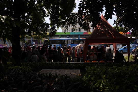 Serunya berkeliling Jakarta naik bus tingkat City Tour