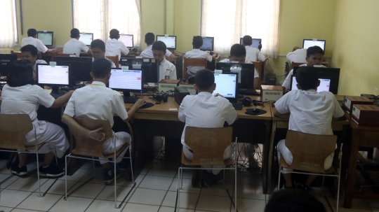 Pelajar SMK se-Indonesia jalani UN berbasis komputer