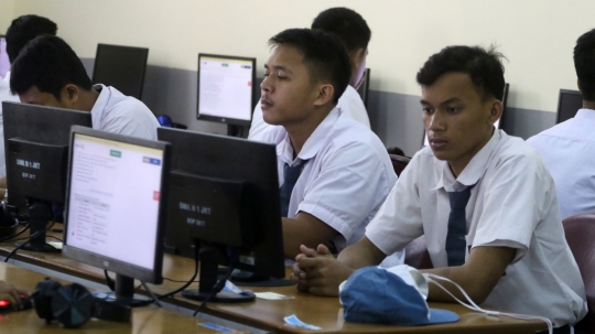Pelajar SMK se-Indonesia jalani UN berbasis komputer
