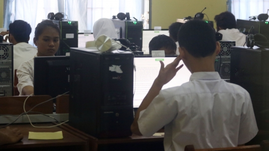 Pelajar SMK se-Indonesia jalani UN berbasis komputer