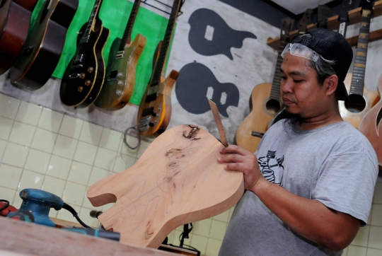 Kreasi gitar Ciputat karya anak bangsa yang mendunia